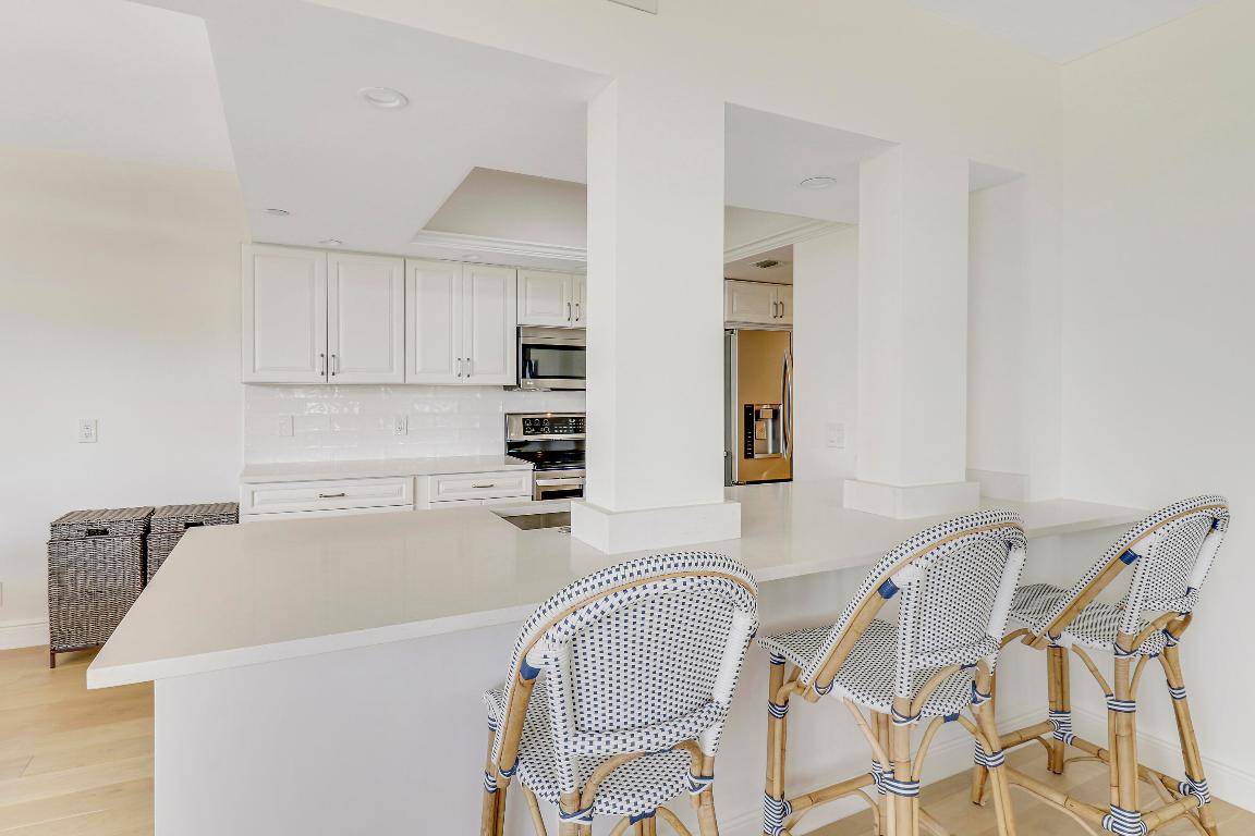 3322 Casseekey Island Road 301