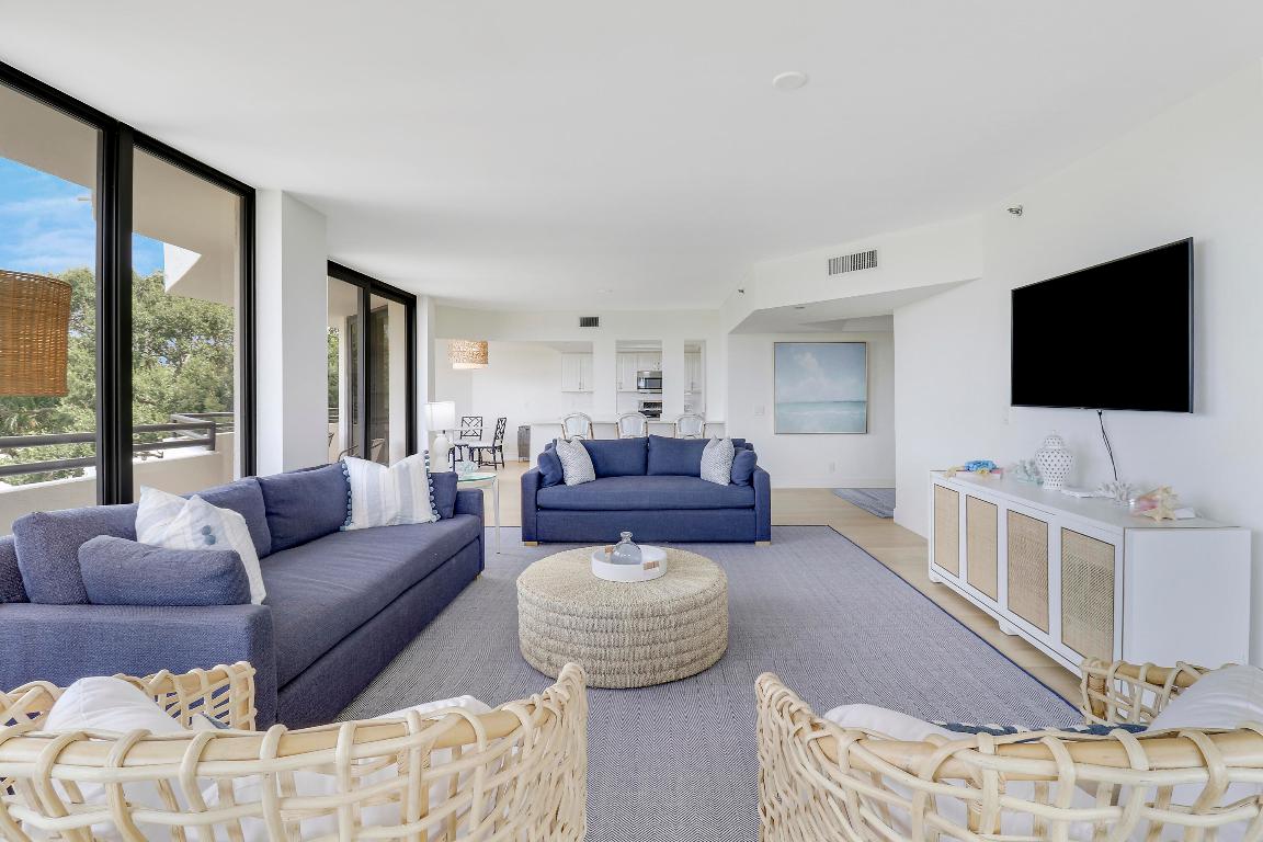 3322 Casseekey Island Road 301