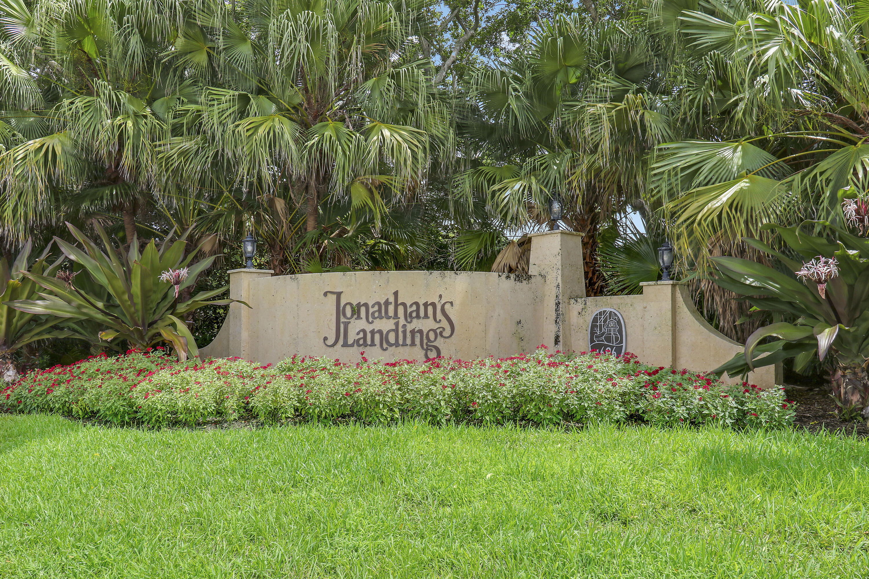 3322 Casseekey Island Road 301