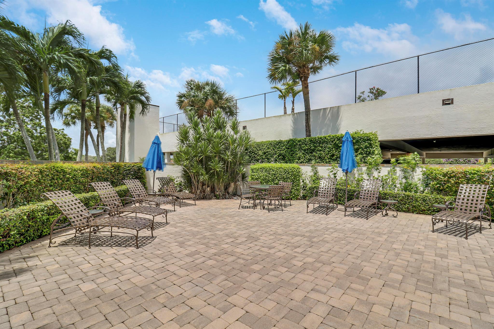 3322 Casseekey Island Road 301