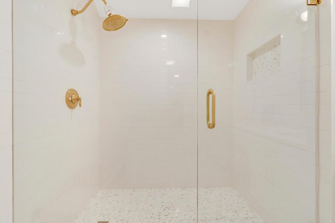 3322 Casseekey Island Road 301