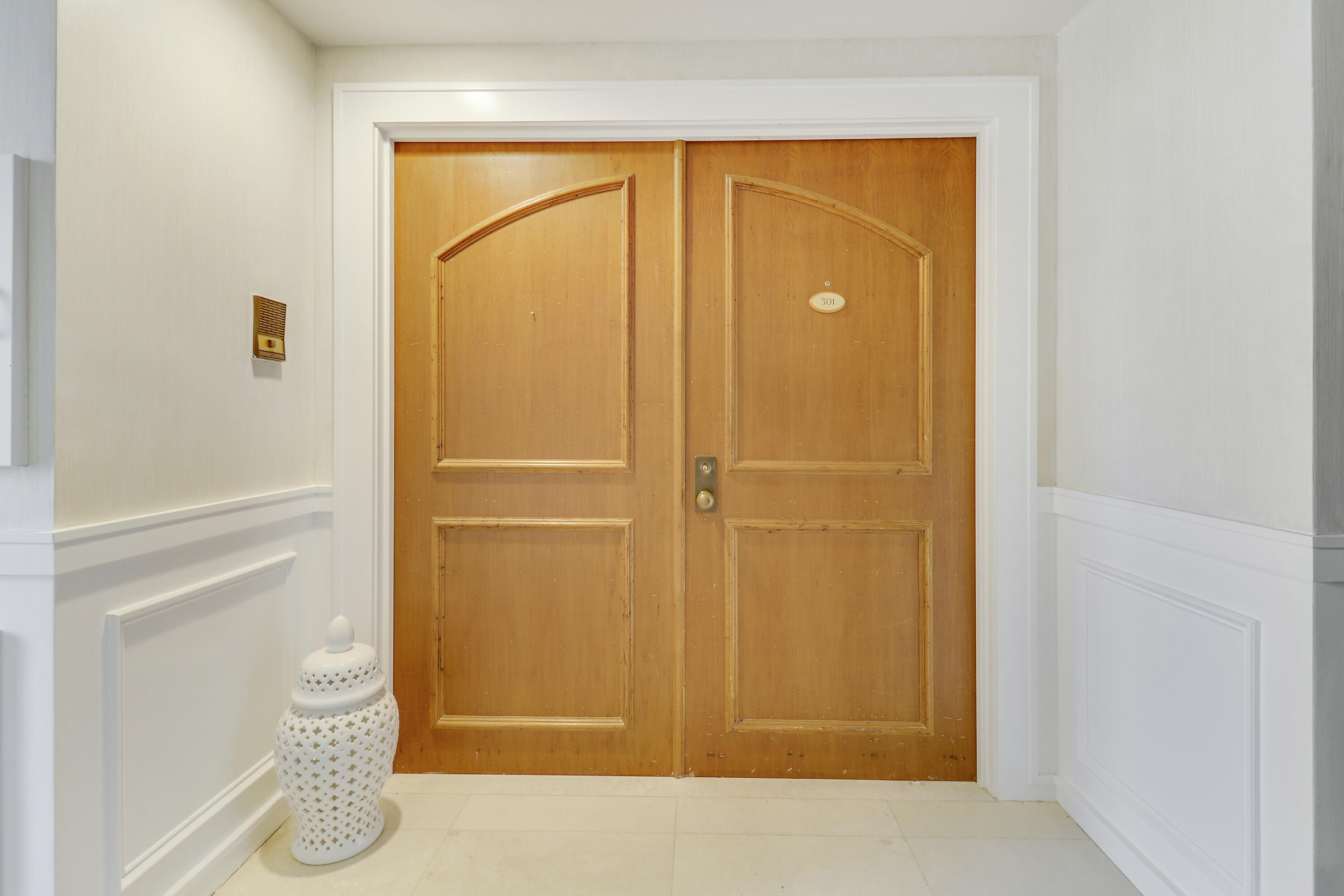 3322 Casseekey Island Road 301