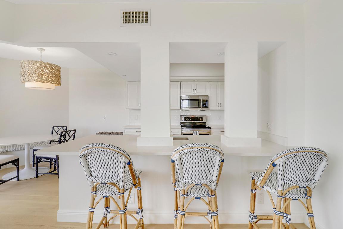 3322 Casseekey Island Road 301