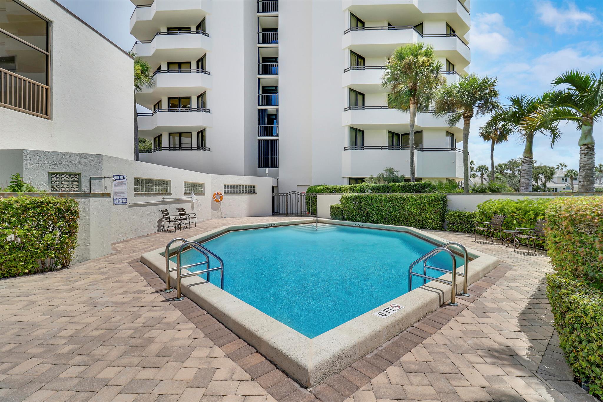 3322 Casseekey Island Road 301