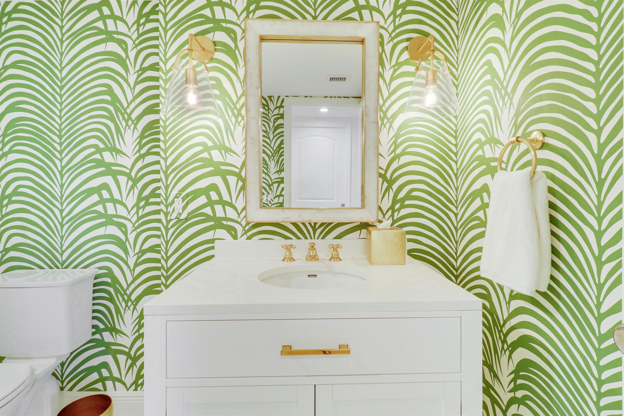 3322 Casseekey Island Road 301