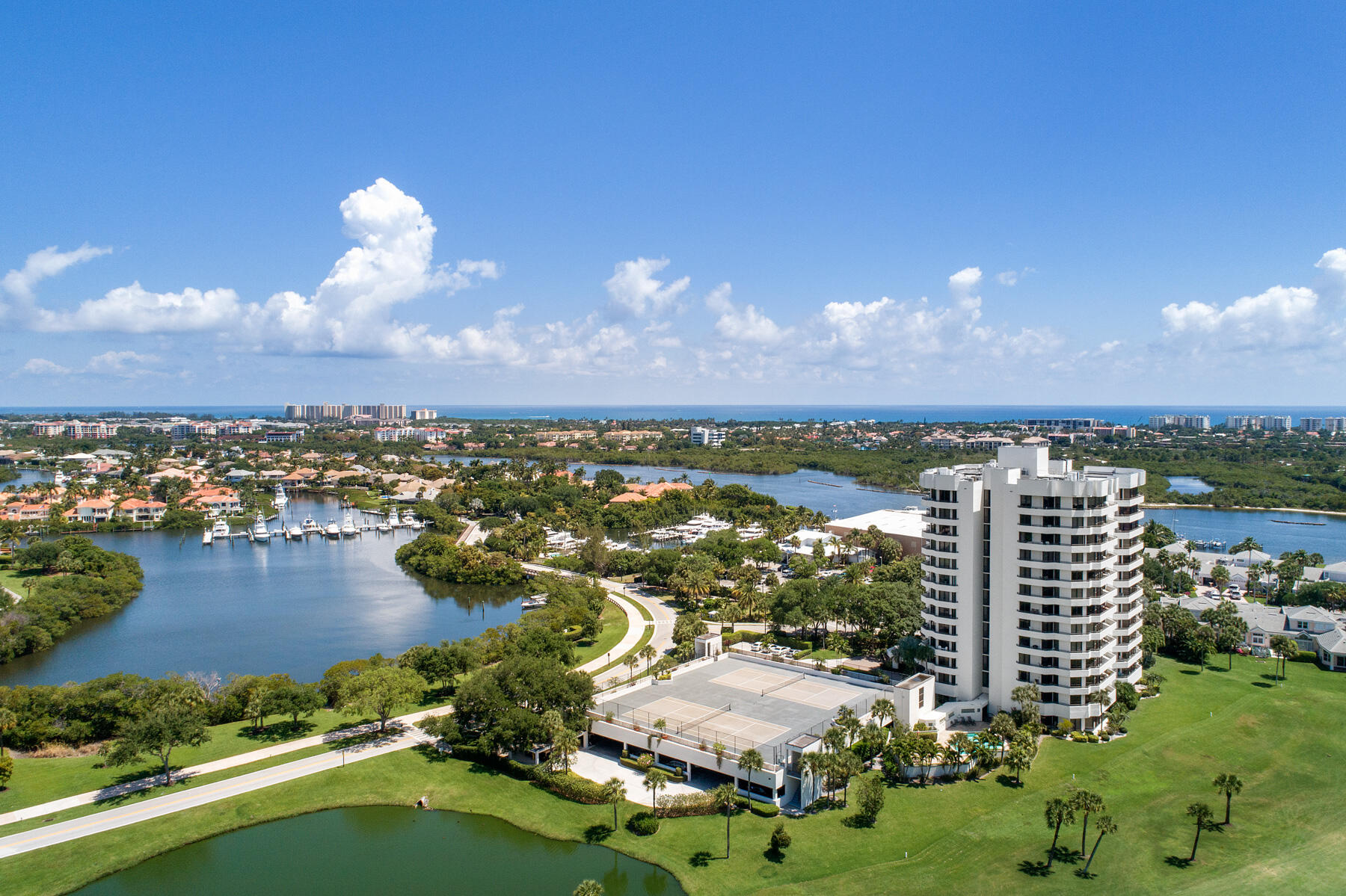 3322 Casseekey Island Road 301