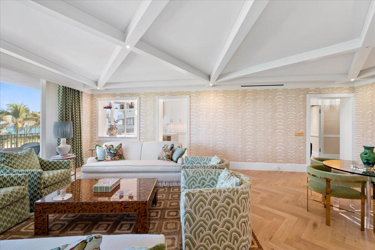 100 Royal Palm Way G3 | Palm Beach Oceanfront