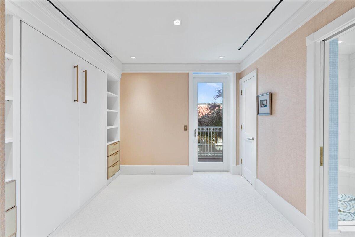 100 Royal Palm Way G3 | Palm Beach Oceanfront