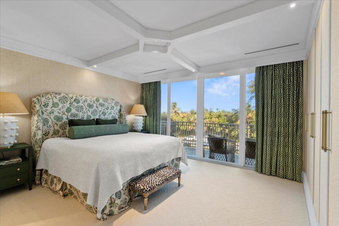 100 Royal Palm Way G3 | Palm Beach Oceanfront