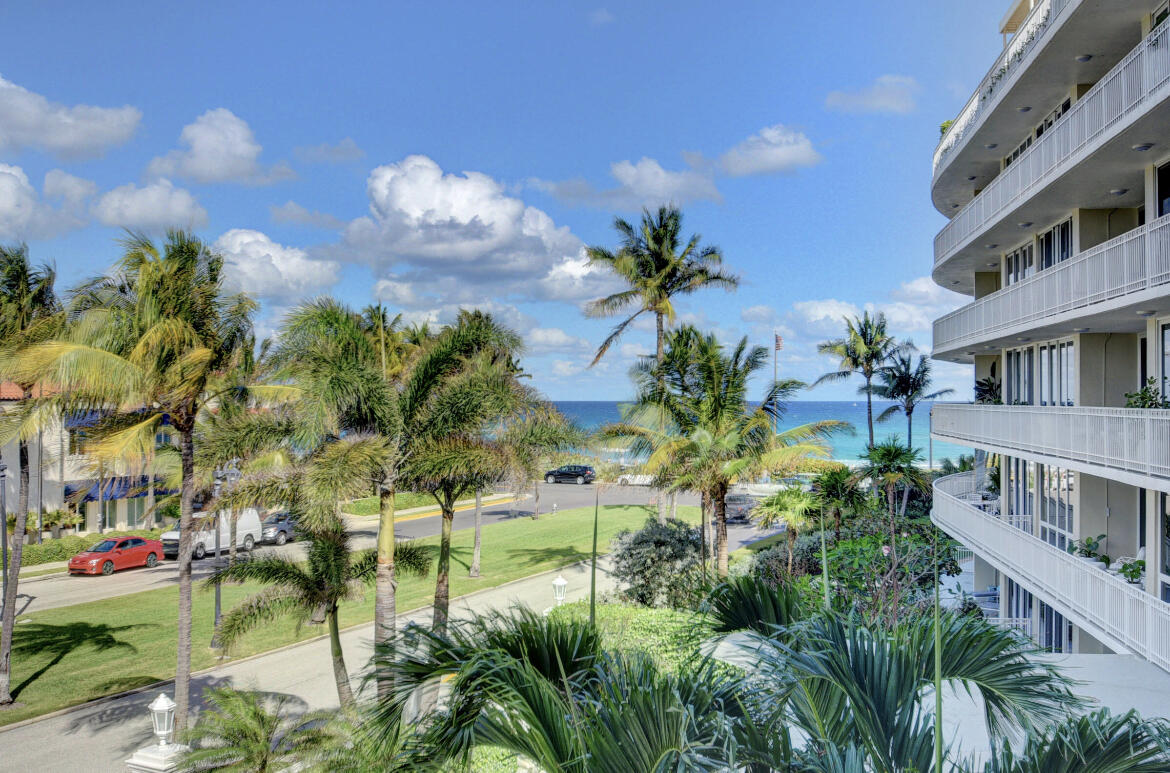 100 Royal Palm Way G3 | Palm Beach Oceanfront