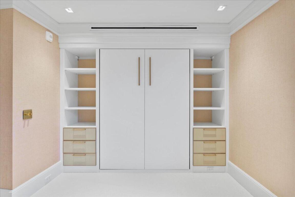 100 Royal Palm Way G3 | Palm Beach Oceanfront