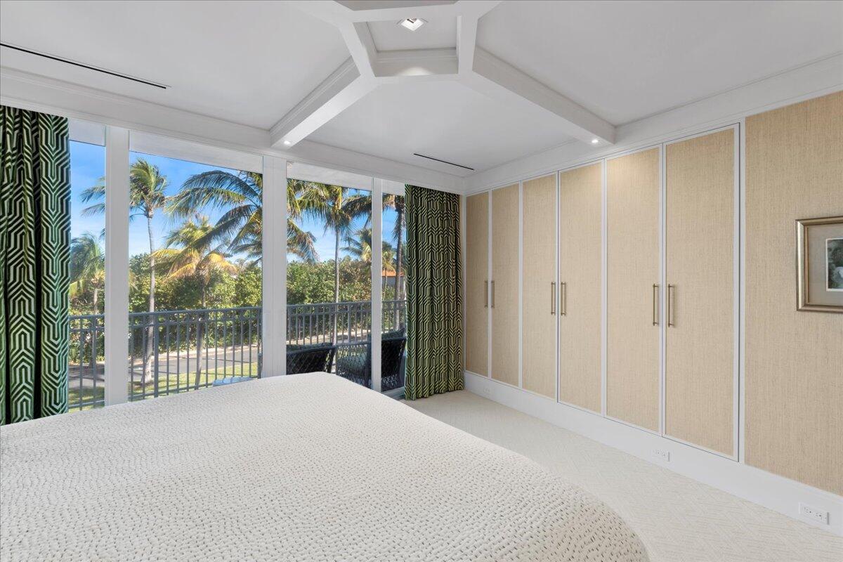 100 Royal Palm Way G3 | Palm Beach Oceanfront
