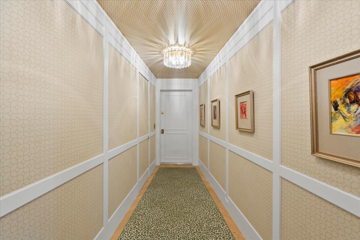 100 Royal Palm Way G3 | Palm Beach Oceanfront