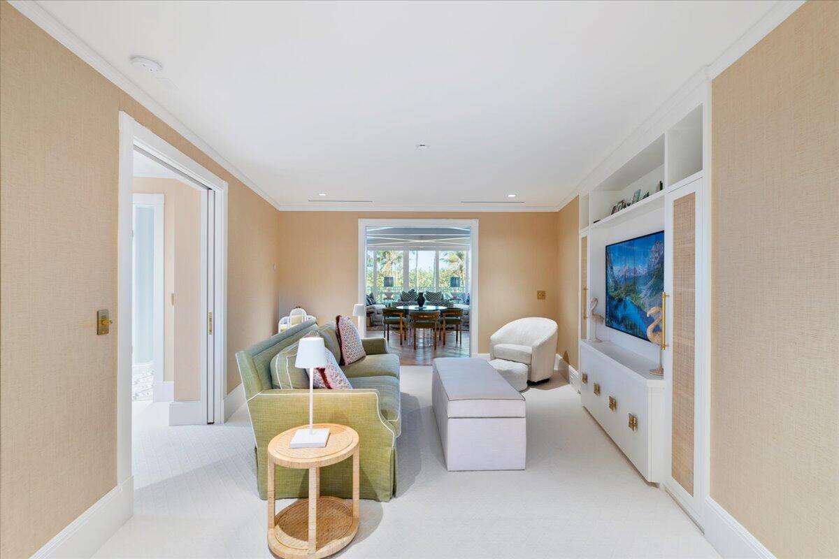 100 Royal Palm Way G3 | Palm Beach Oceanfront