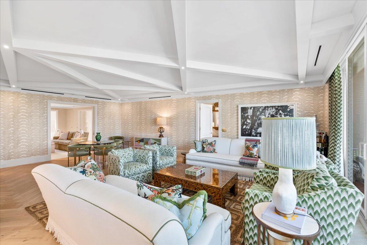 100 Royal Palm Way G3 | Palm Beach Oceanfront