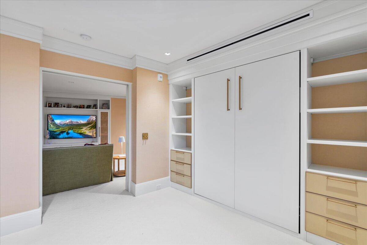 100 Royal Palm Way G3 | Palm Beach Oceanfront