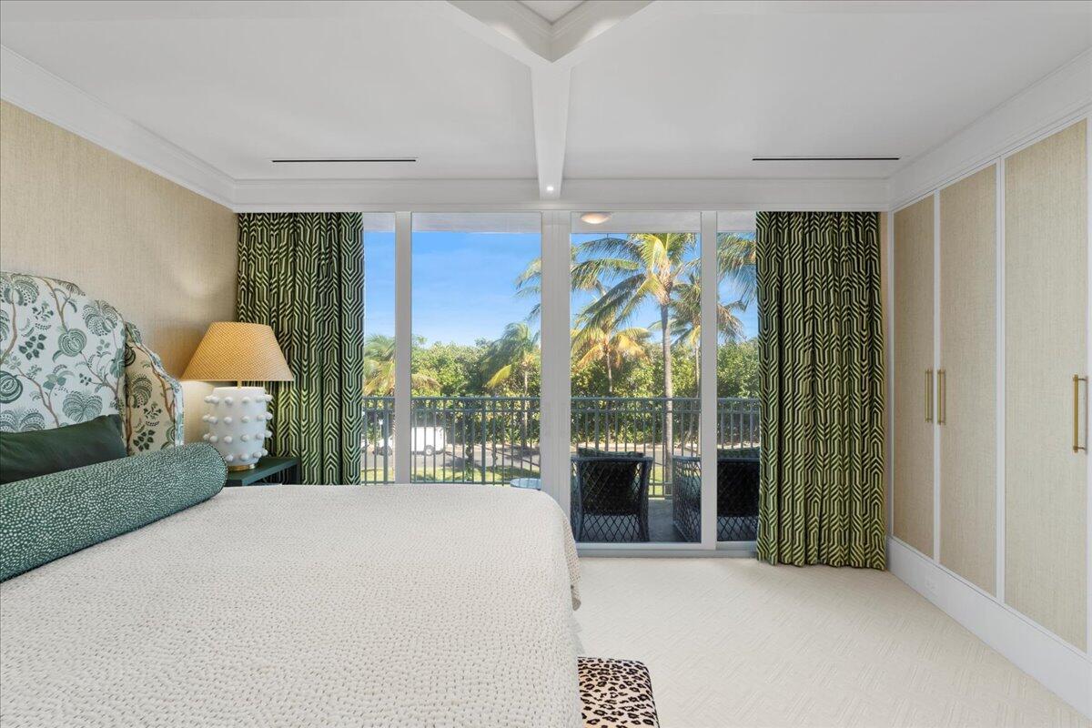 100 Royal Palm Way G3 | Palm Beach Oceanfront