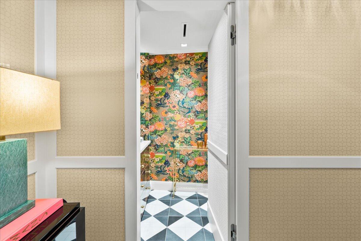 100 Royal Palm Way G3 | Palm Beach Oceanfront