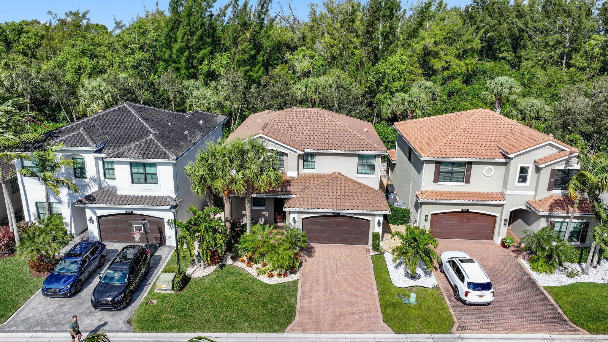 8051 Star Sapphire Court