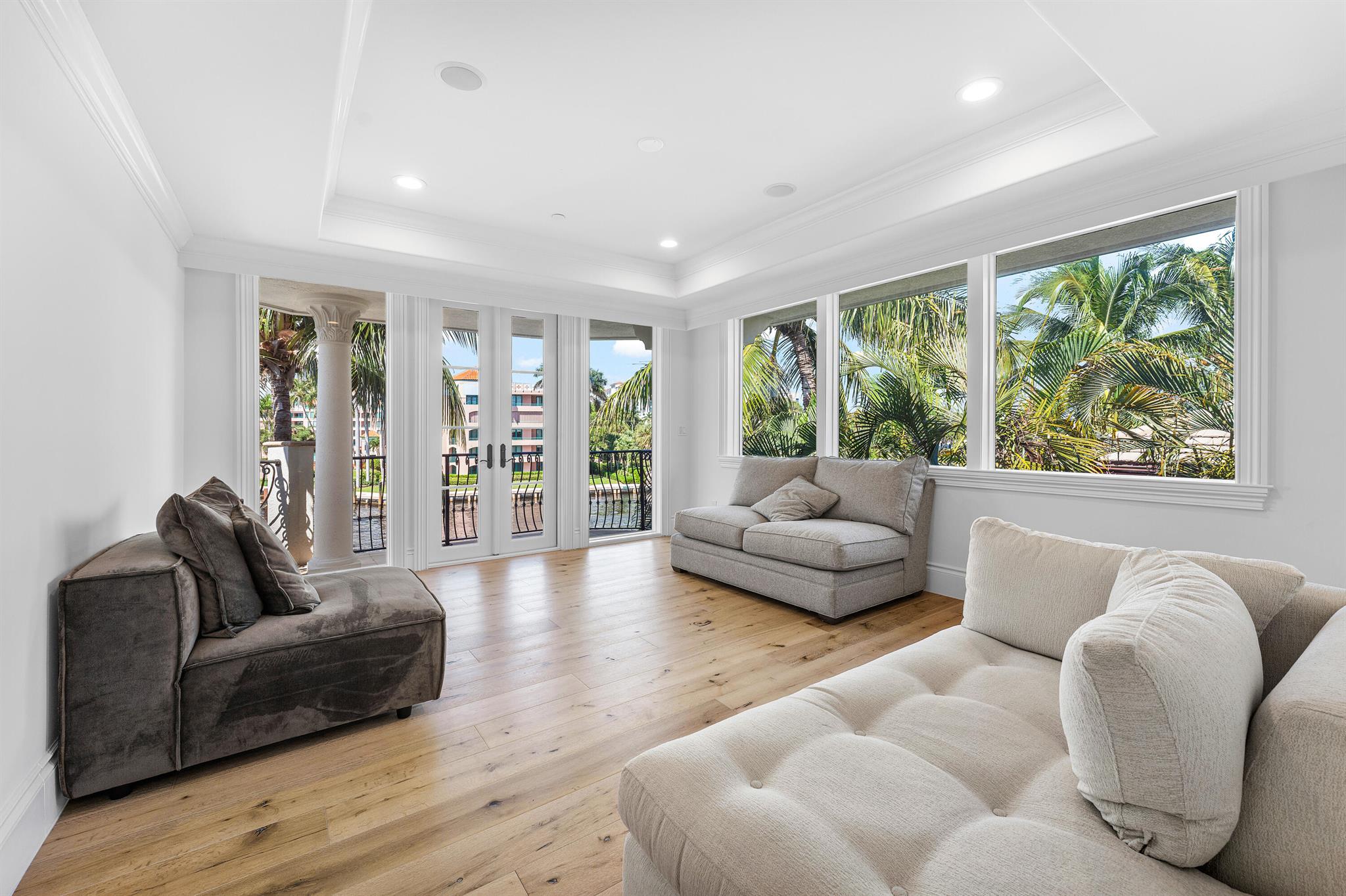 155 SE Spanish Trail