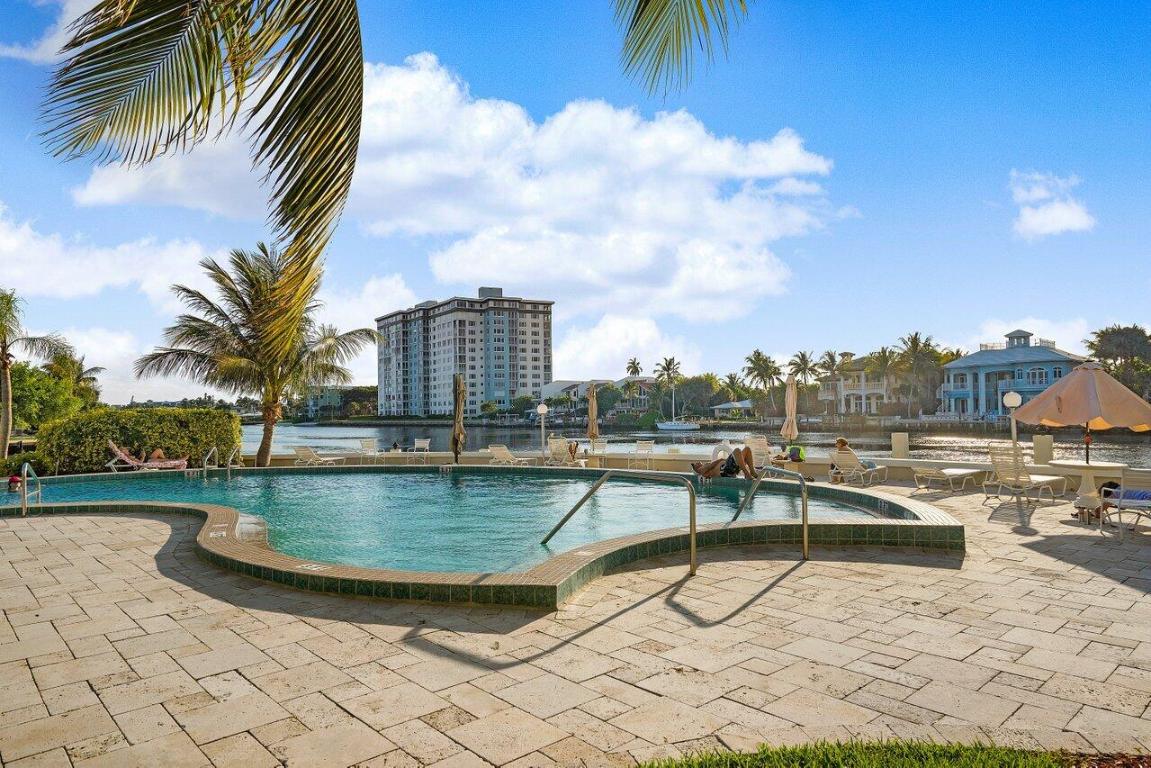 400 Seasage Drive 603