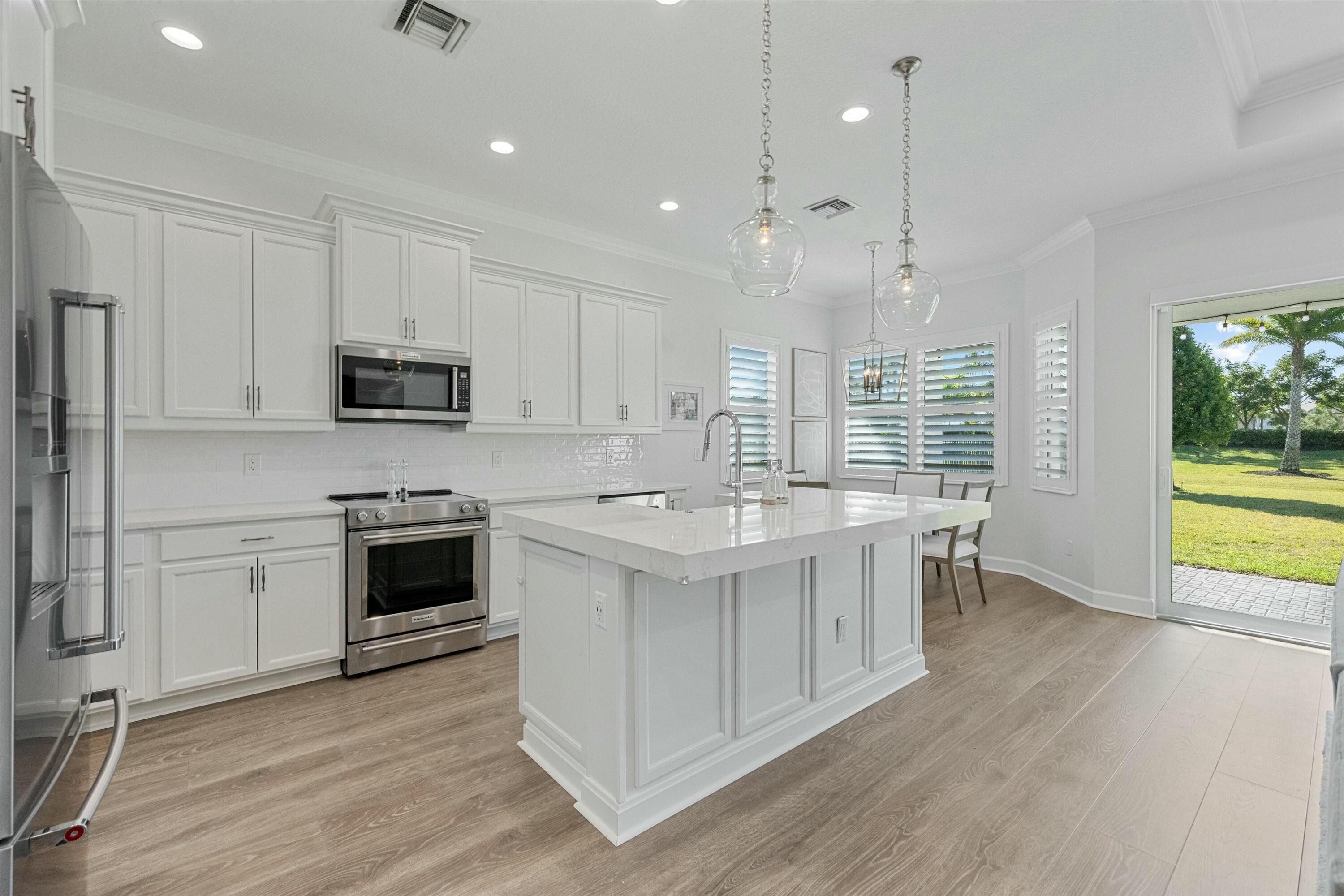 15150 Goldfinch Circle