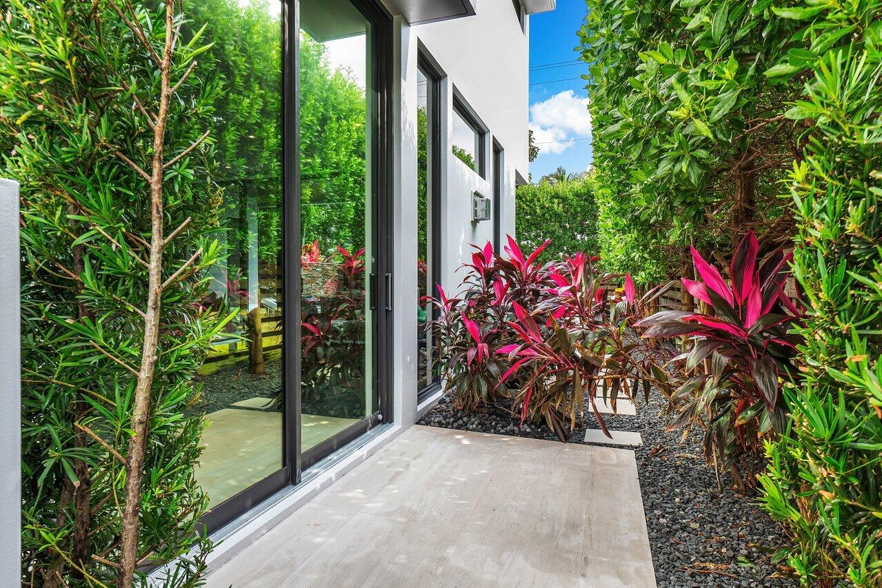3094 Cadiz Road