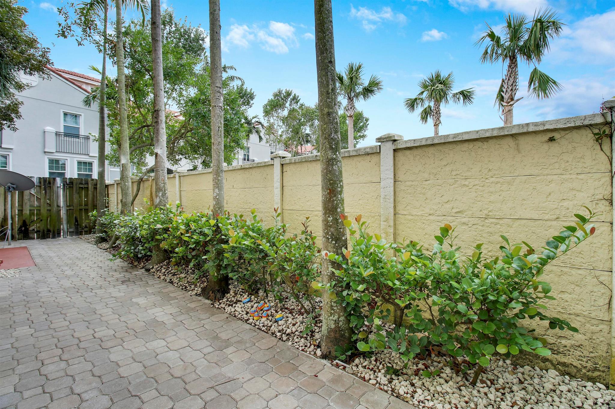 411 Bayfront Drive