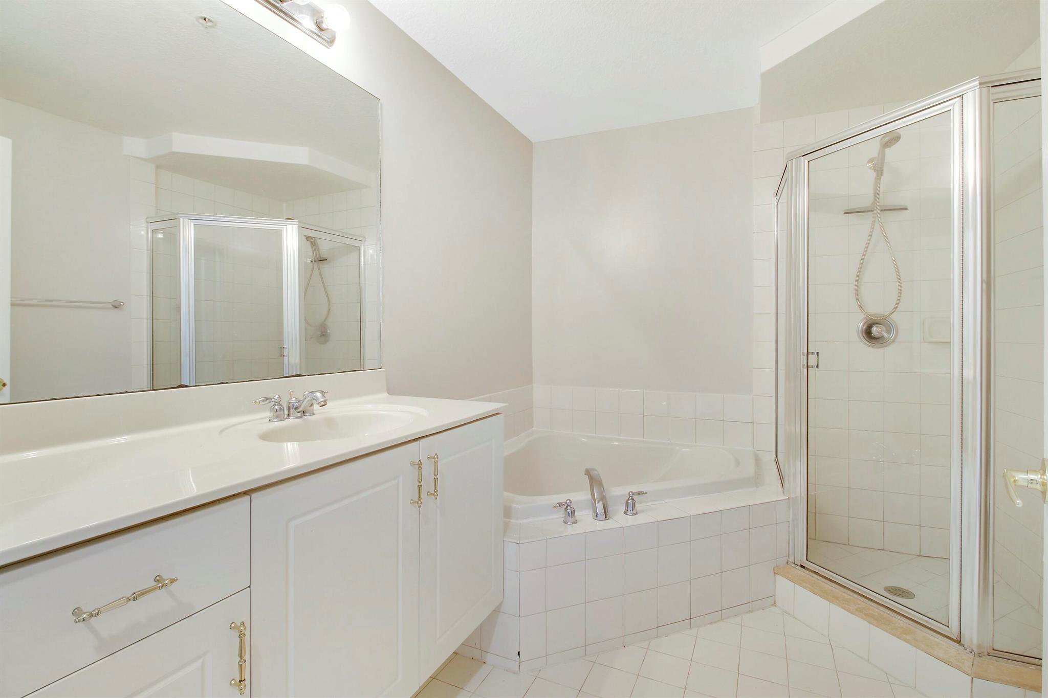411 Bayfront Drive