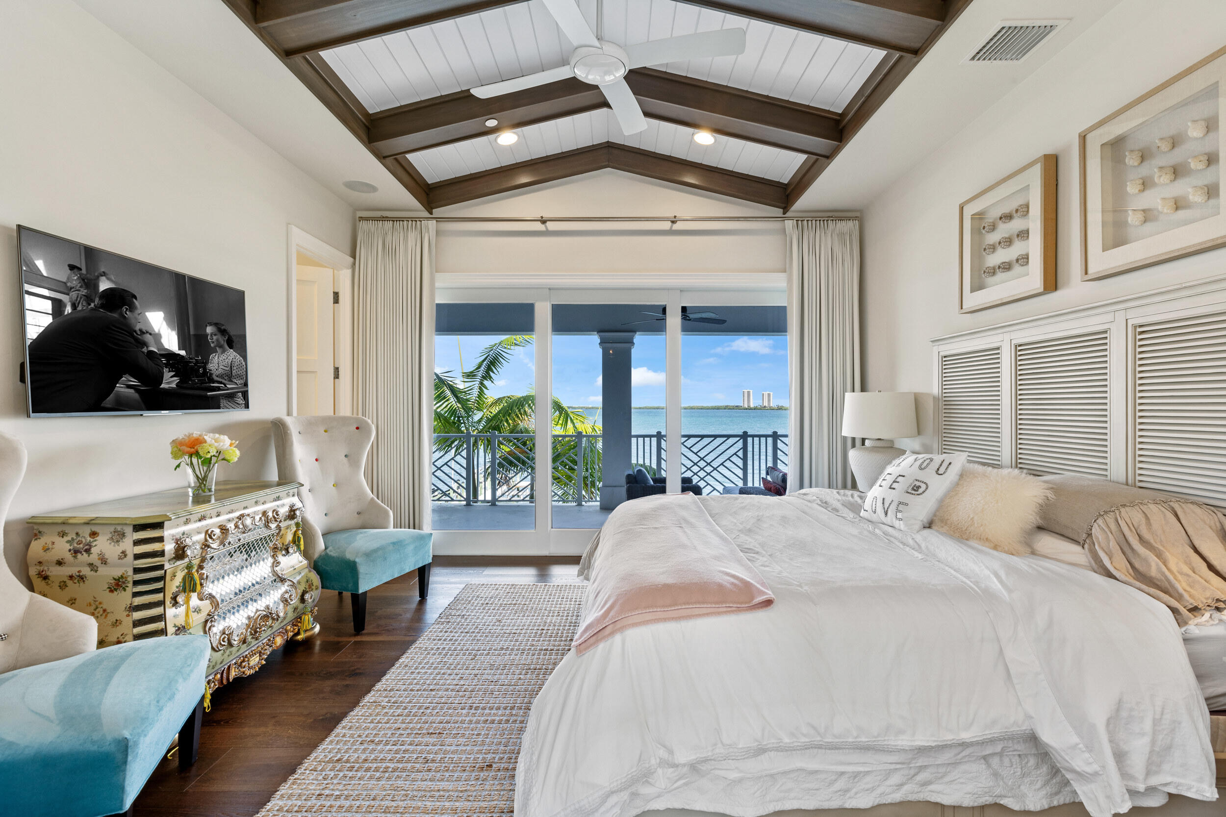 1030 Pine Point Road