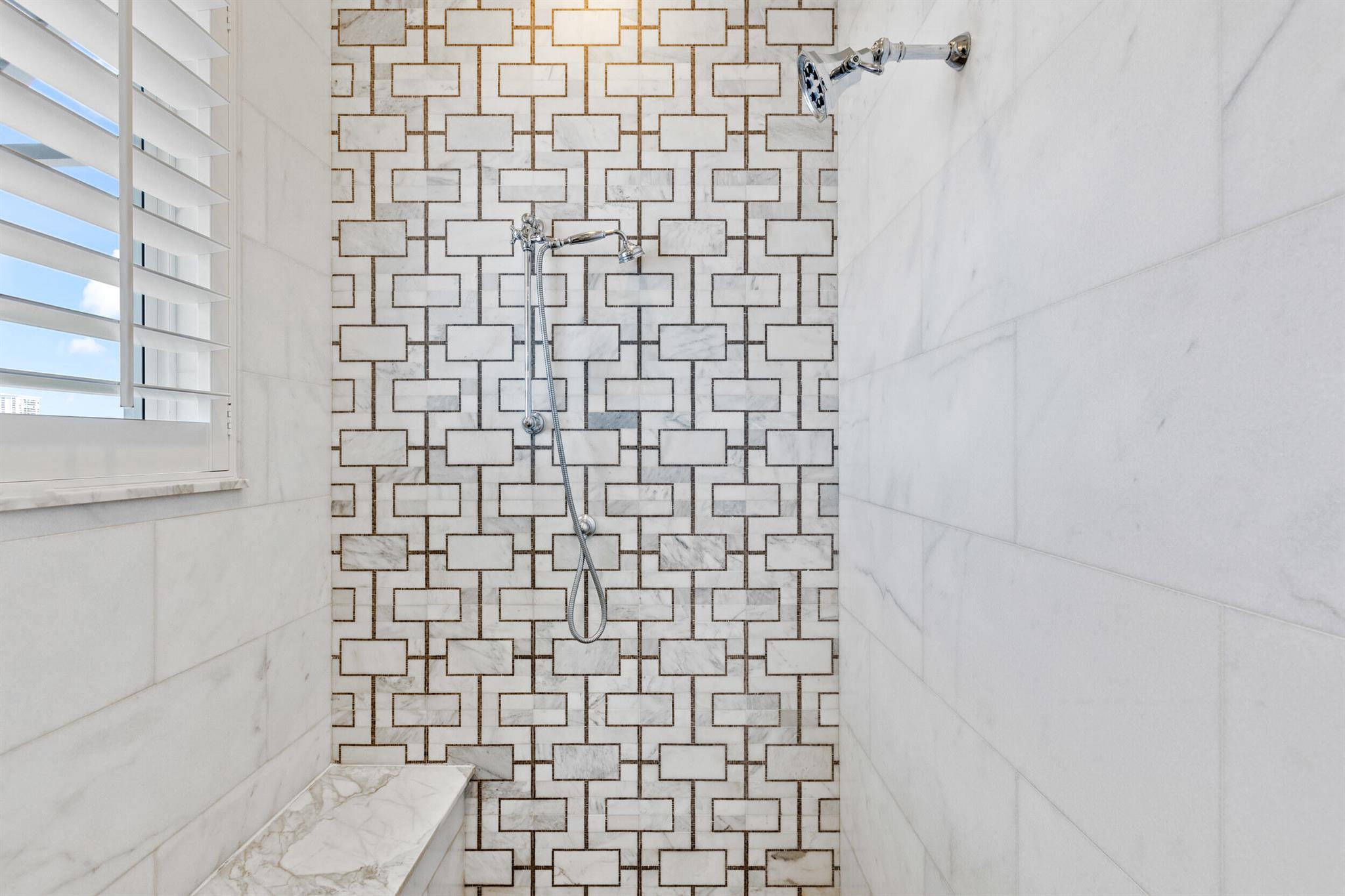 1030 Pine Point Road