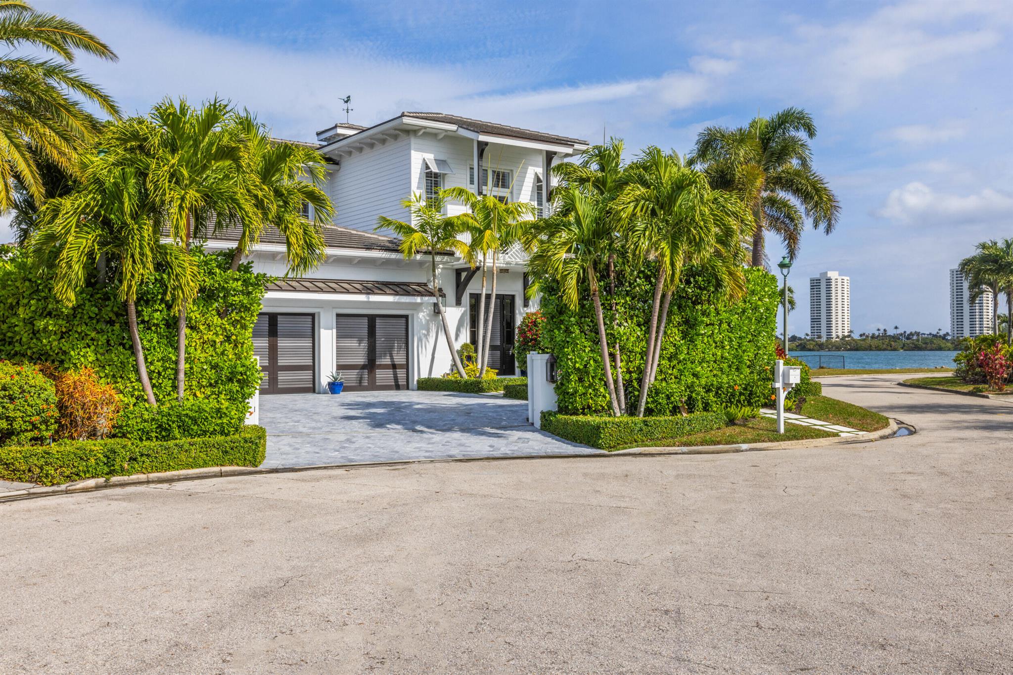 1030 Pine Point Road