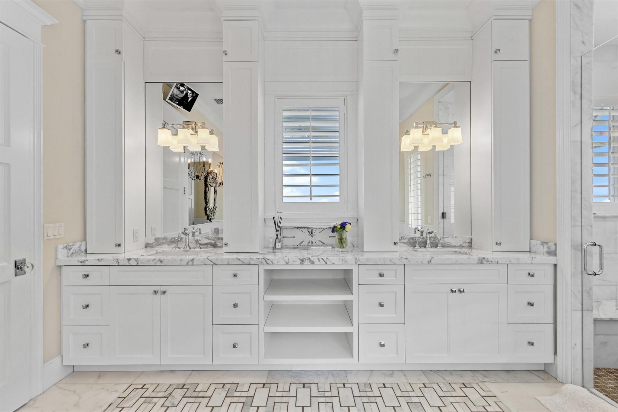 1030 Pine Point Road