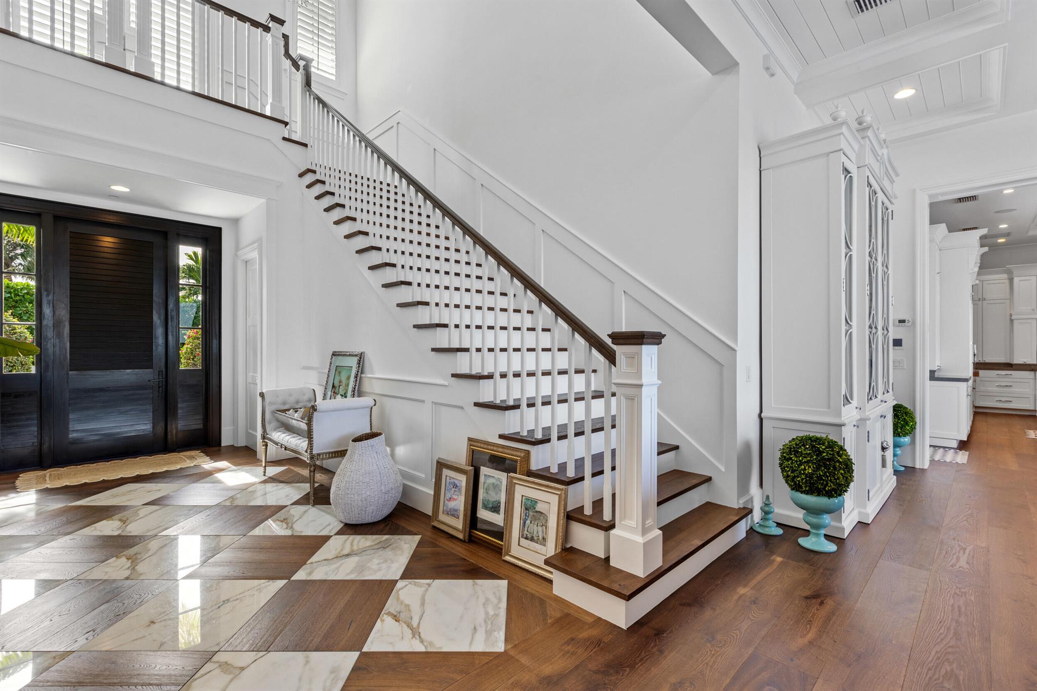 1030 Pine Point Road