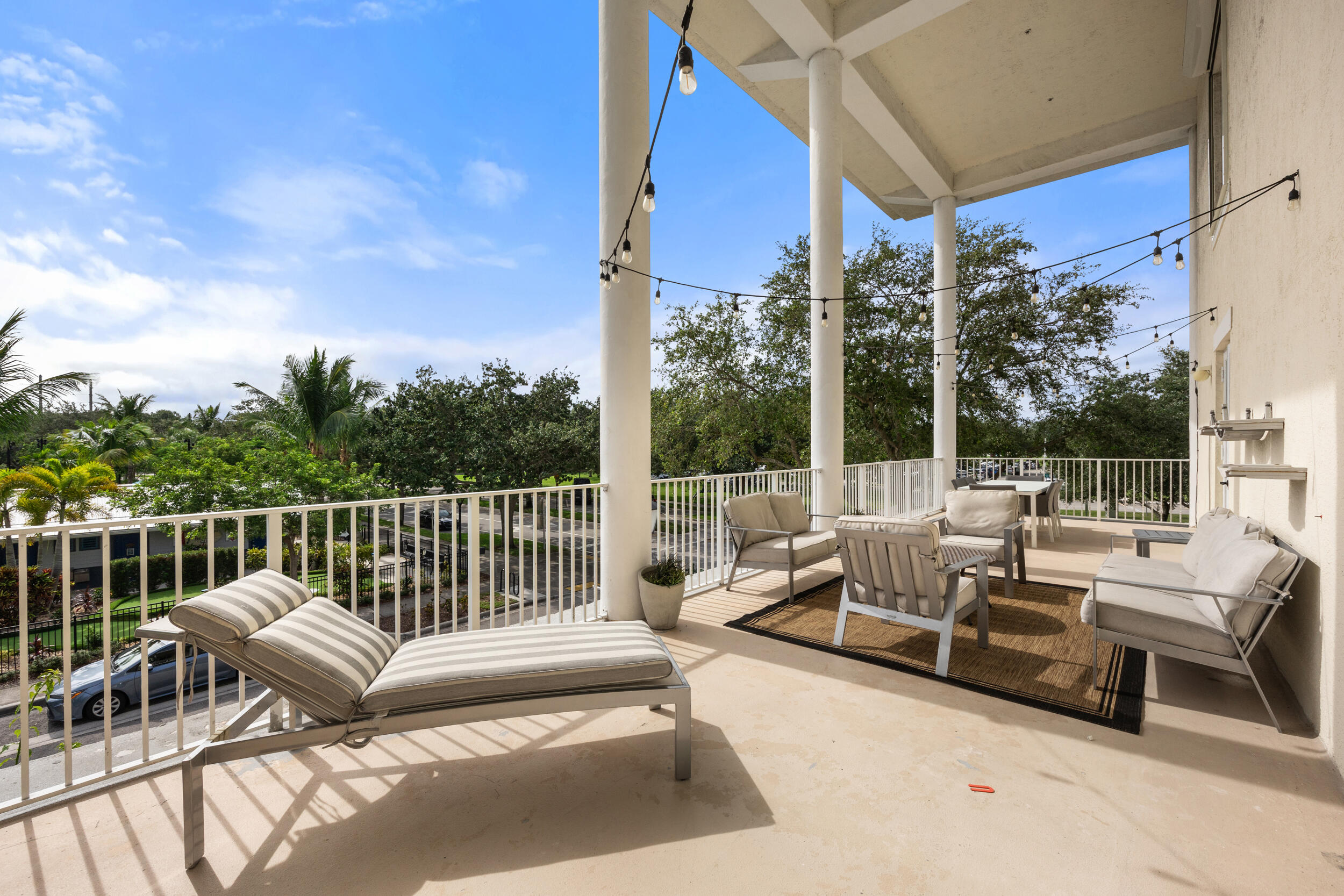 1155 Main 202 Street 202