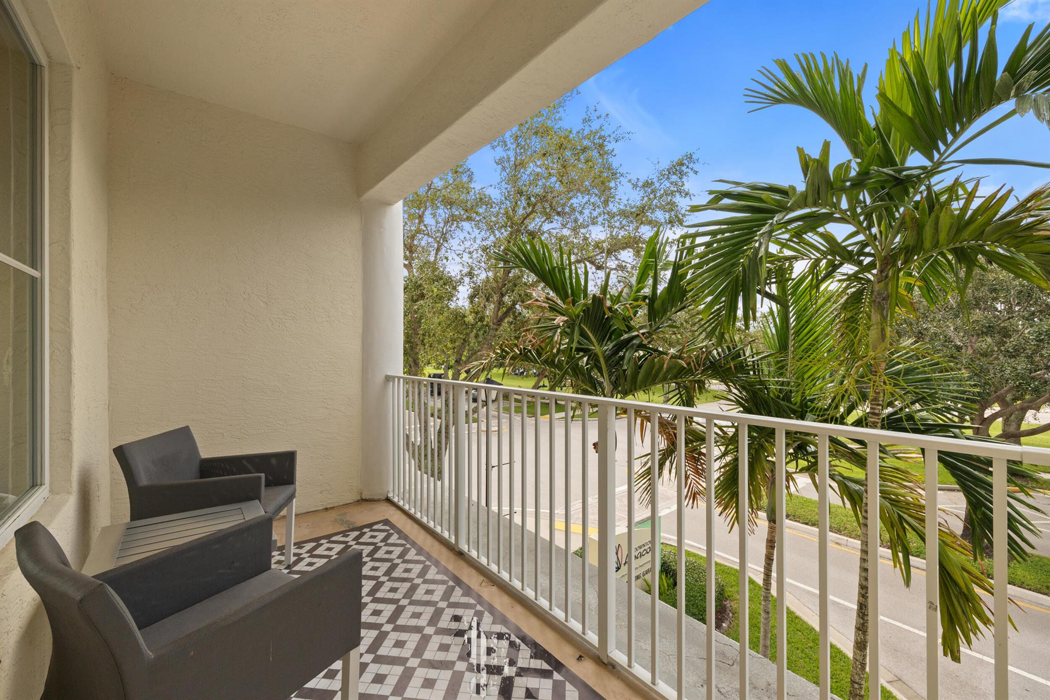 1155 Main 202 Street 202