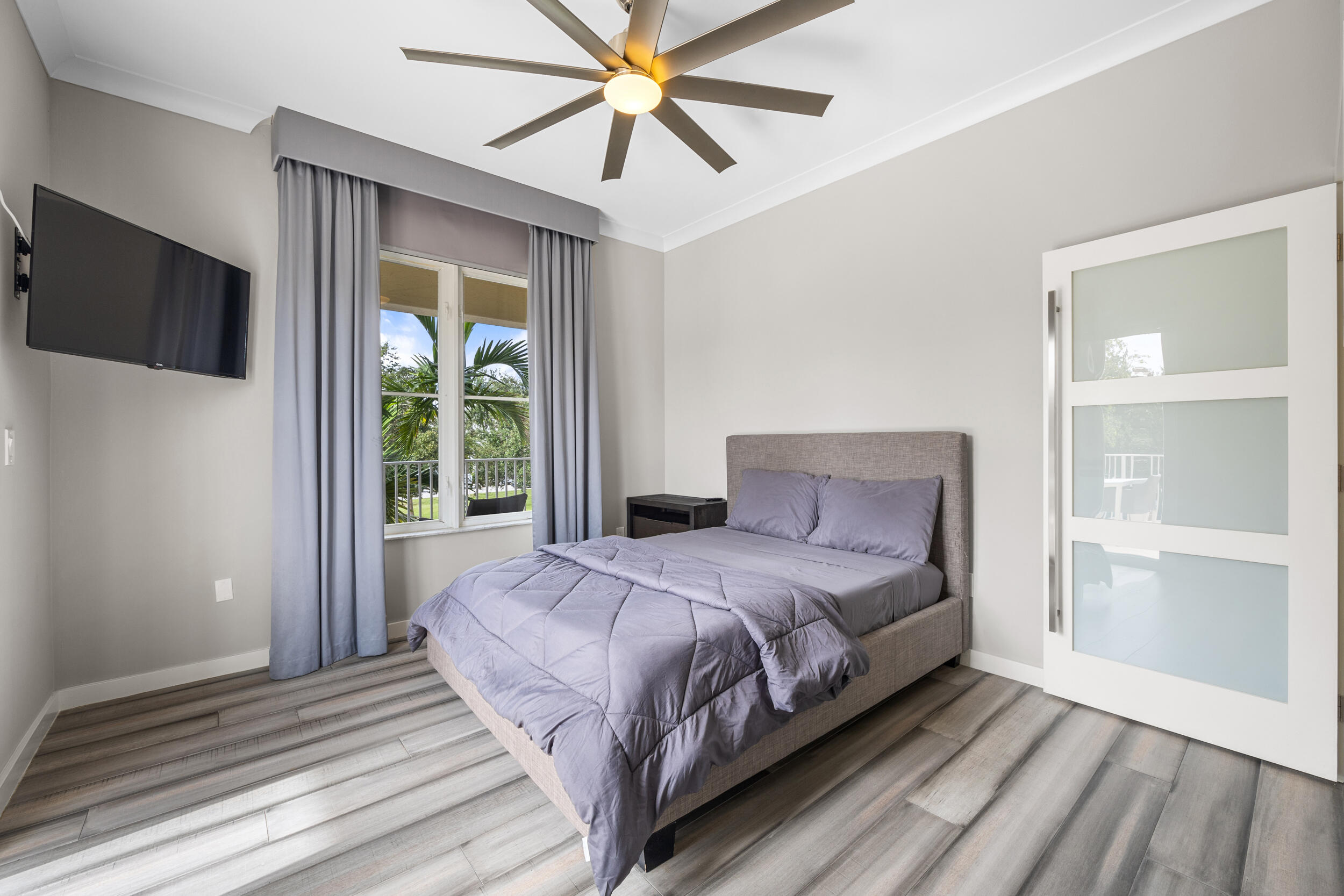 1155 Main 202 Street 202