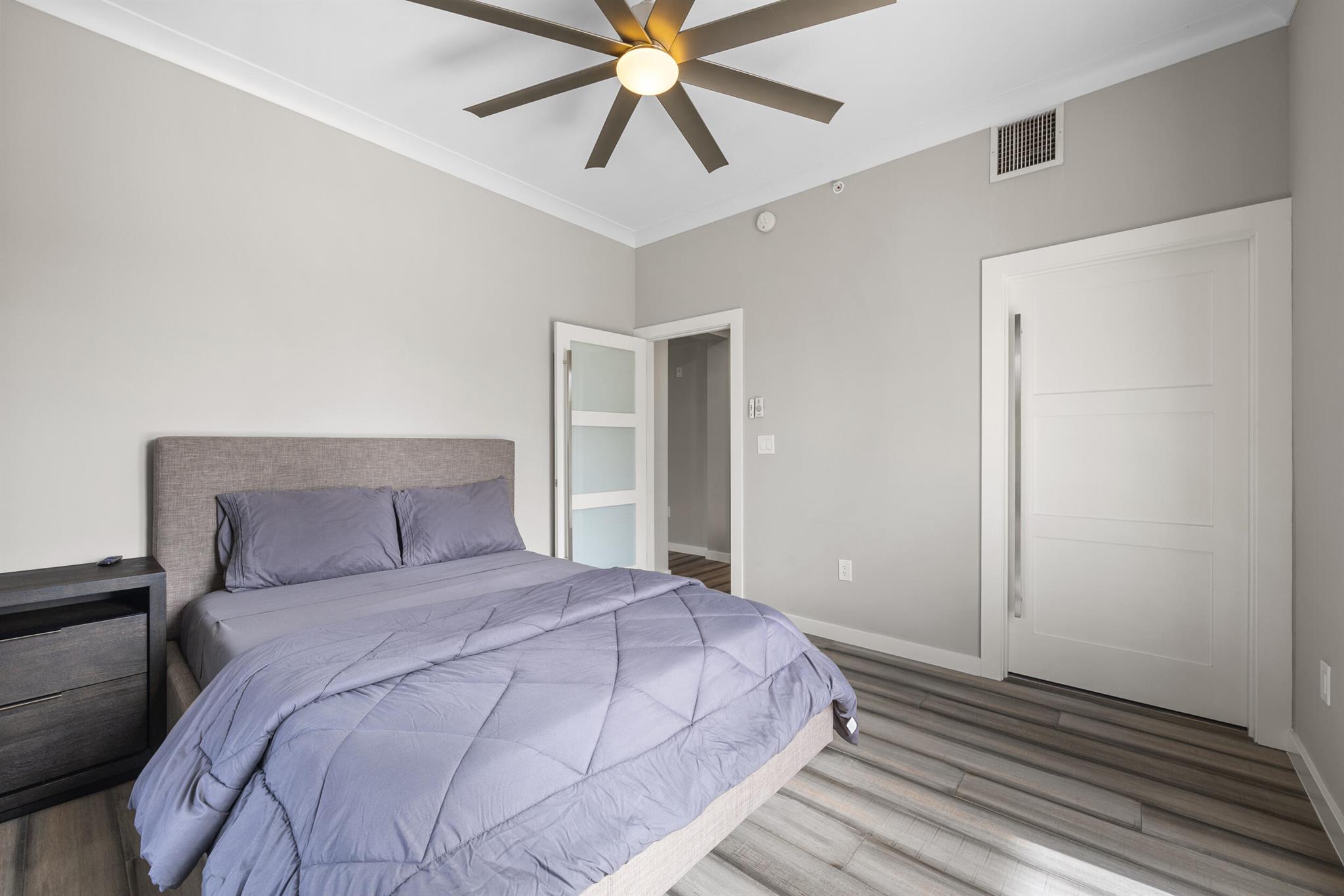 1155 Main 202 Street 202