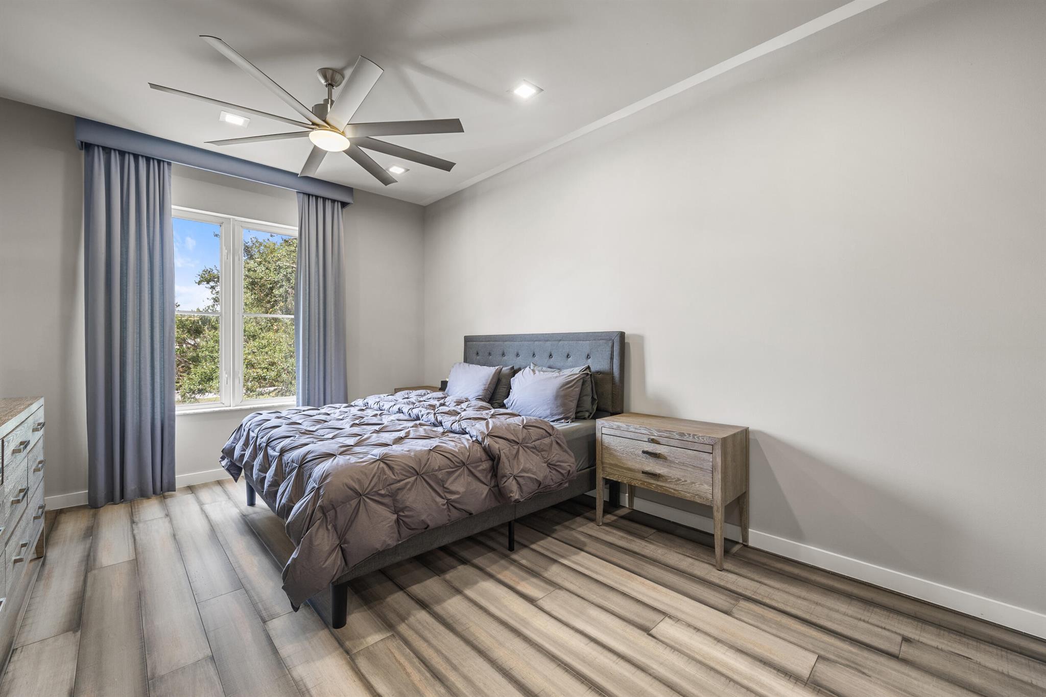 1155 Main 202 Street 202