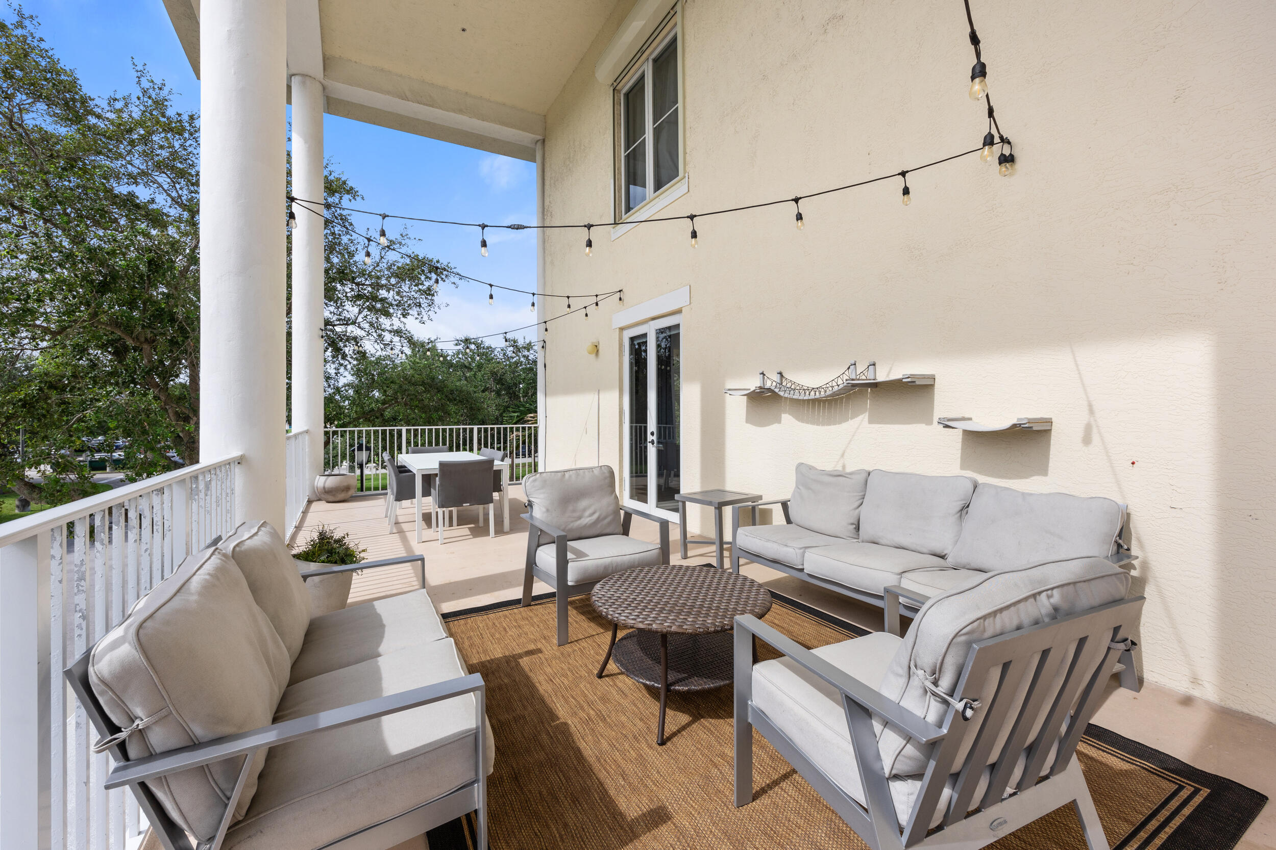 1155 Main 202 Street 202