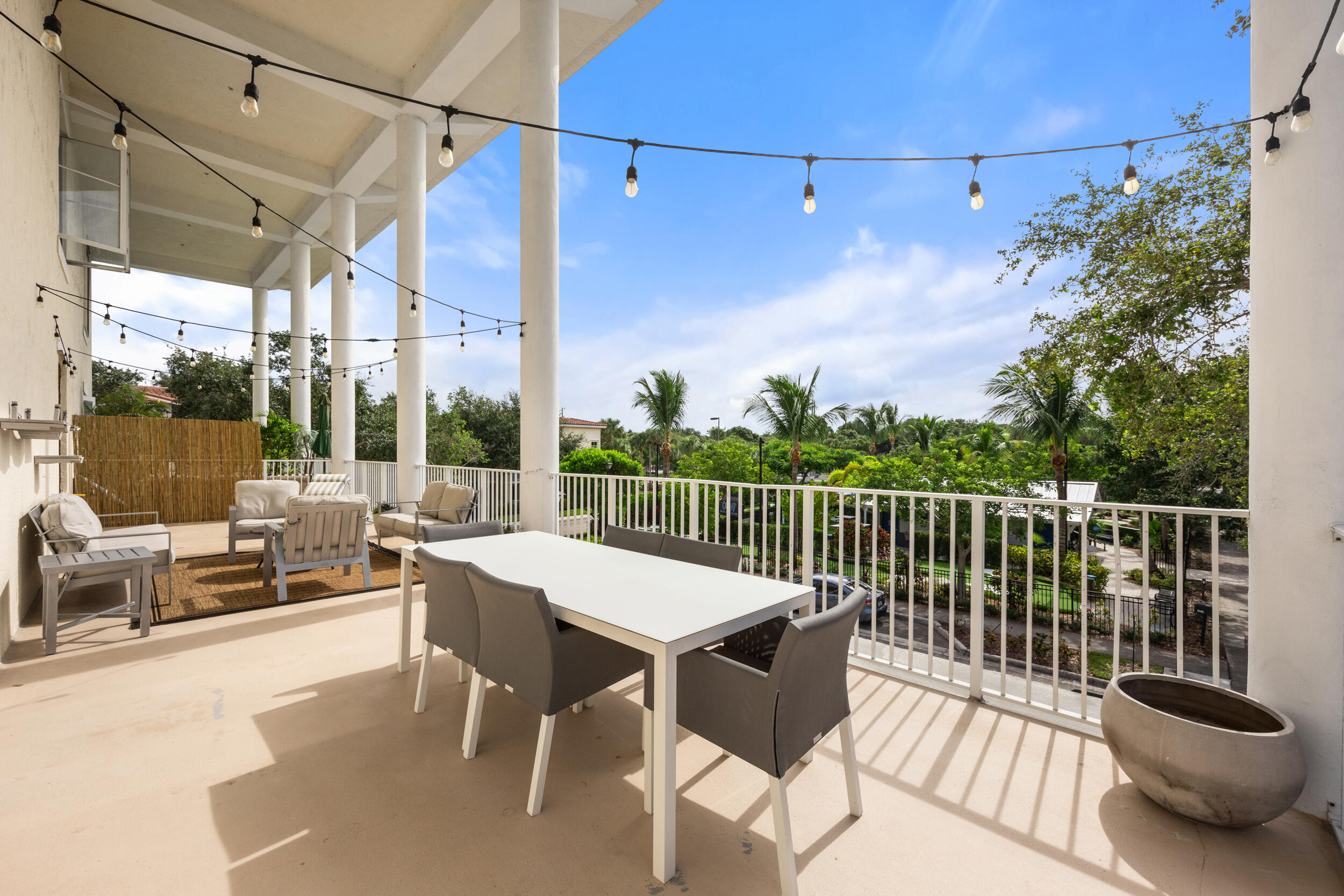 1155 Main 202 Street 202