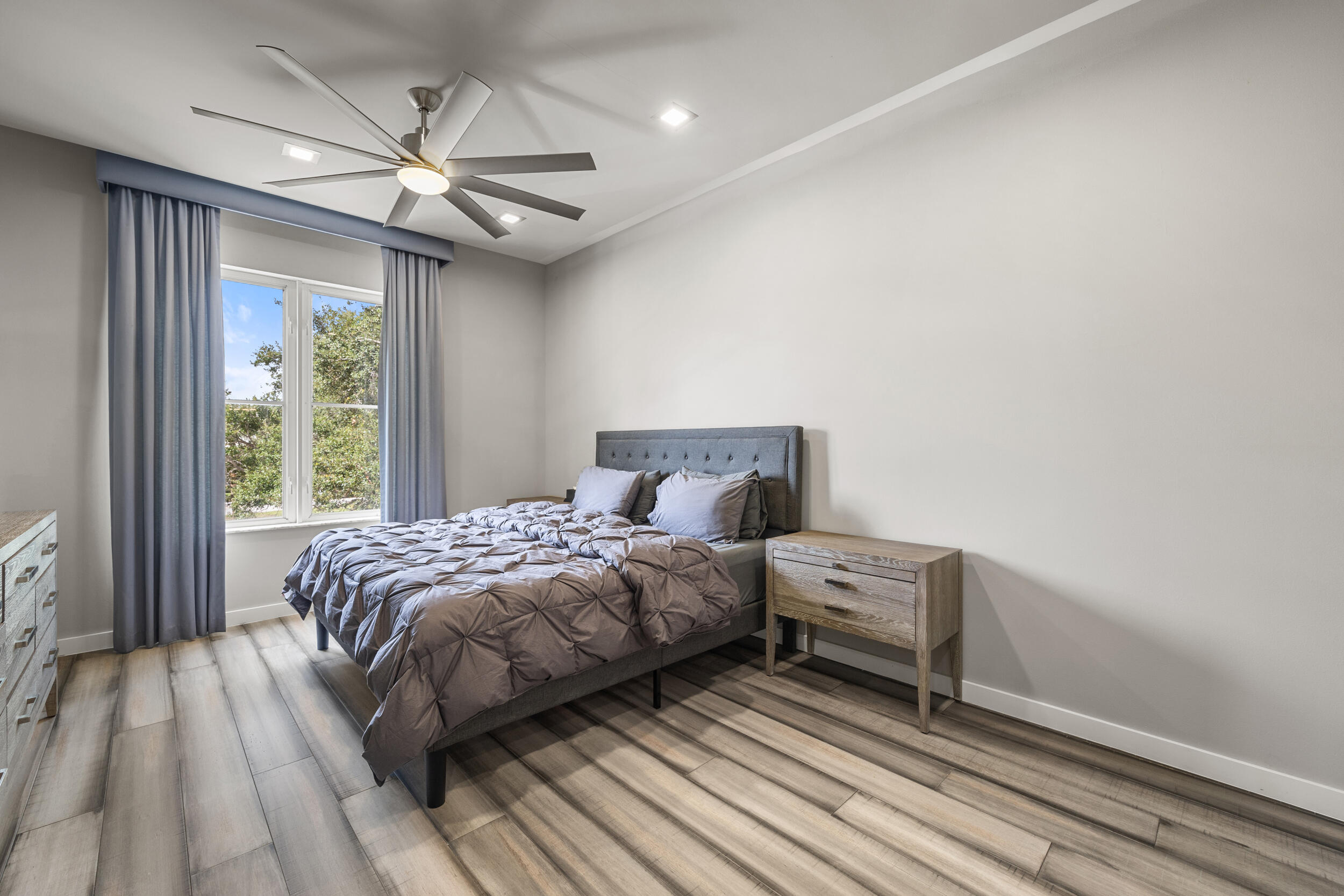 1155 Main 202 Street 202