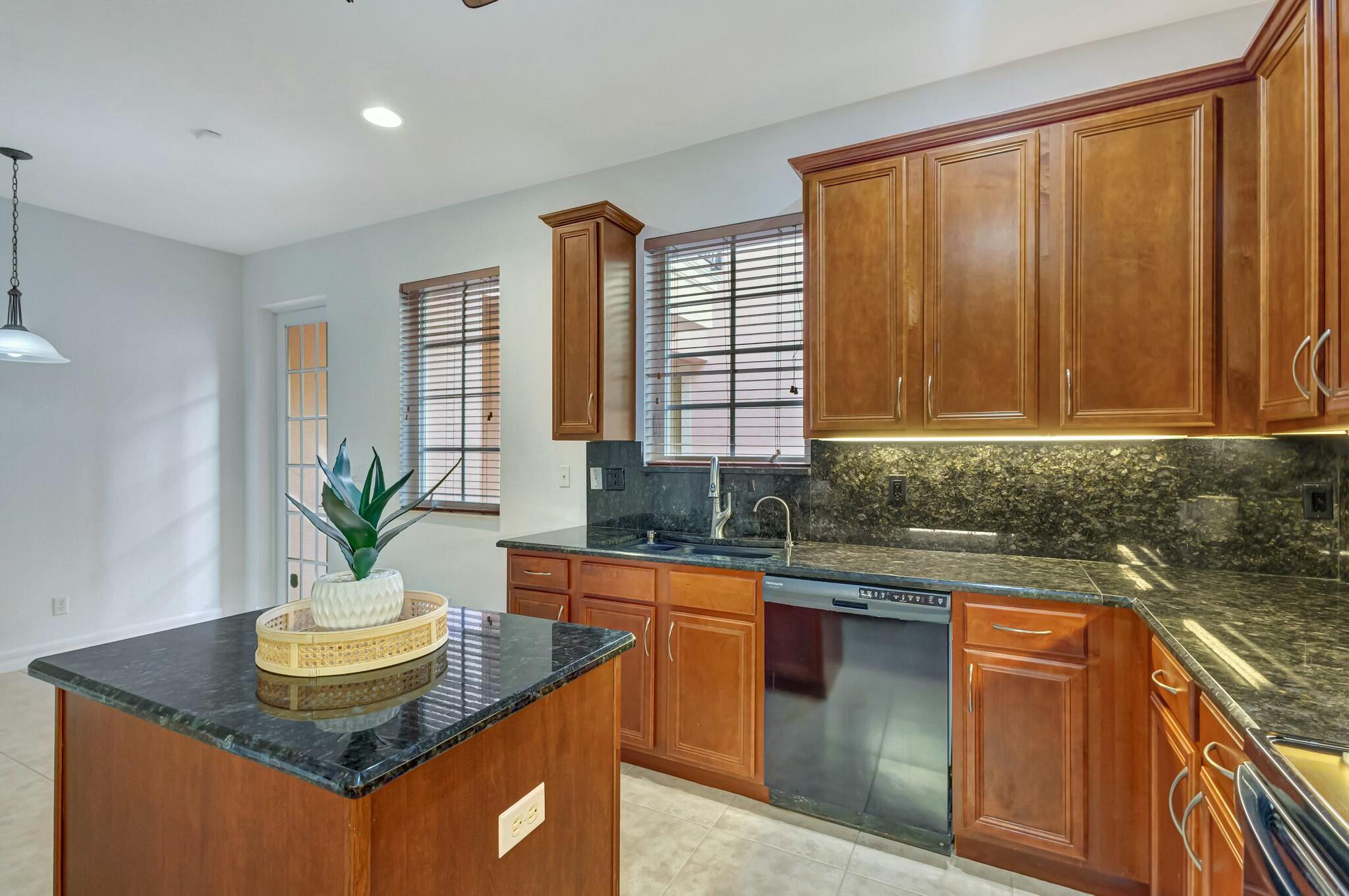 126 Lismore Lane