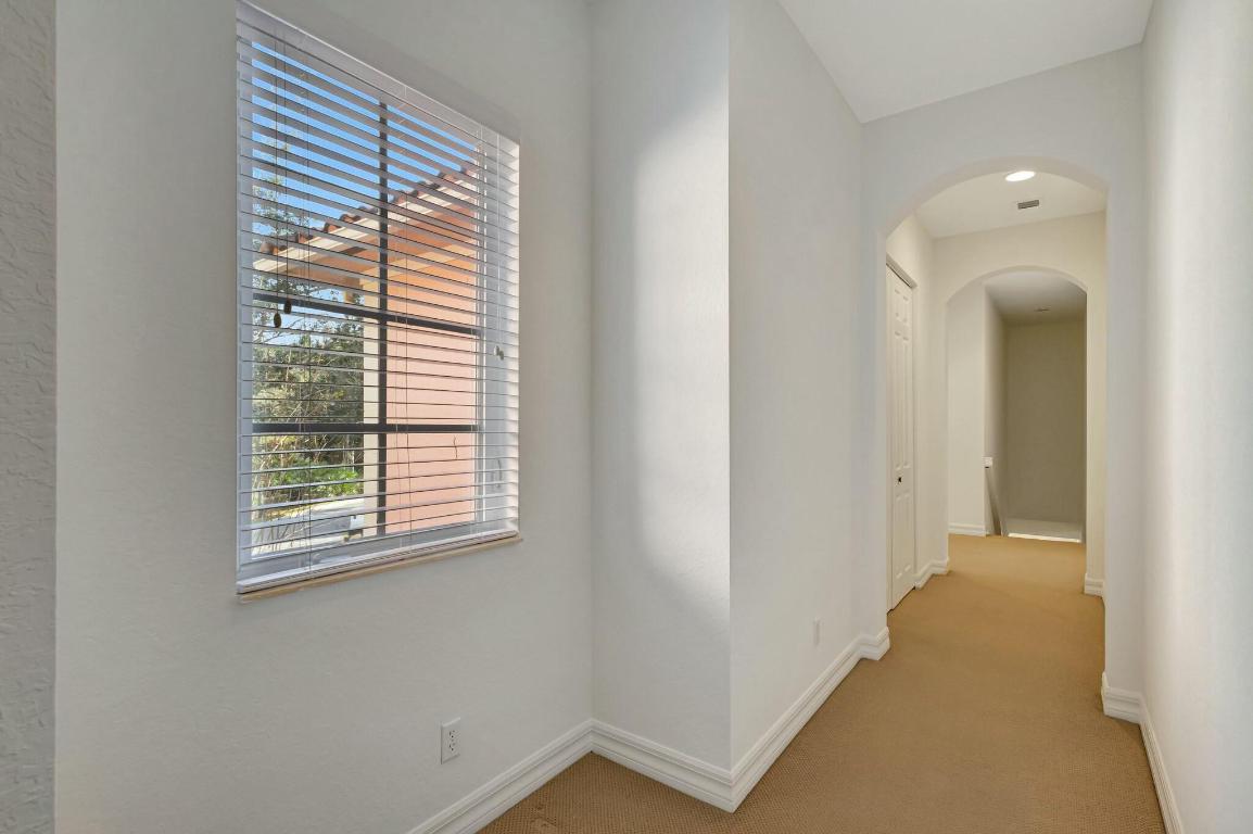 126 Lismore Lane