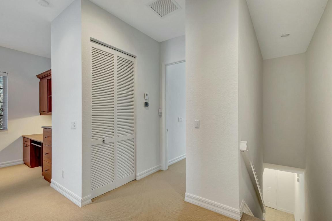 126 Lismore Lane