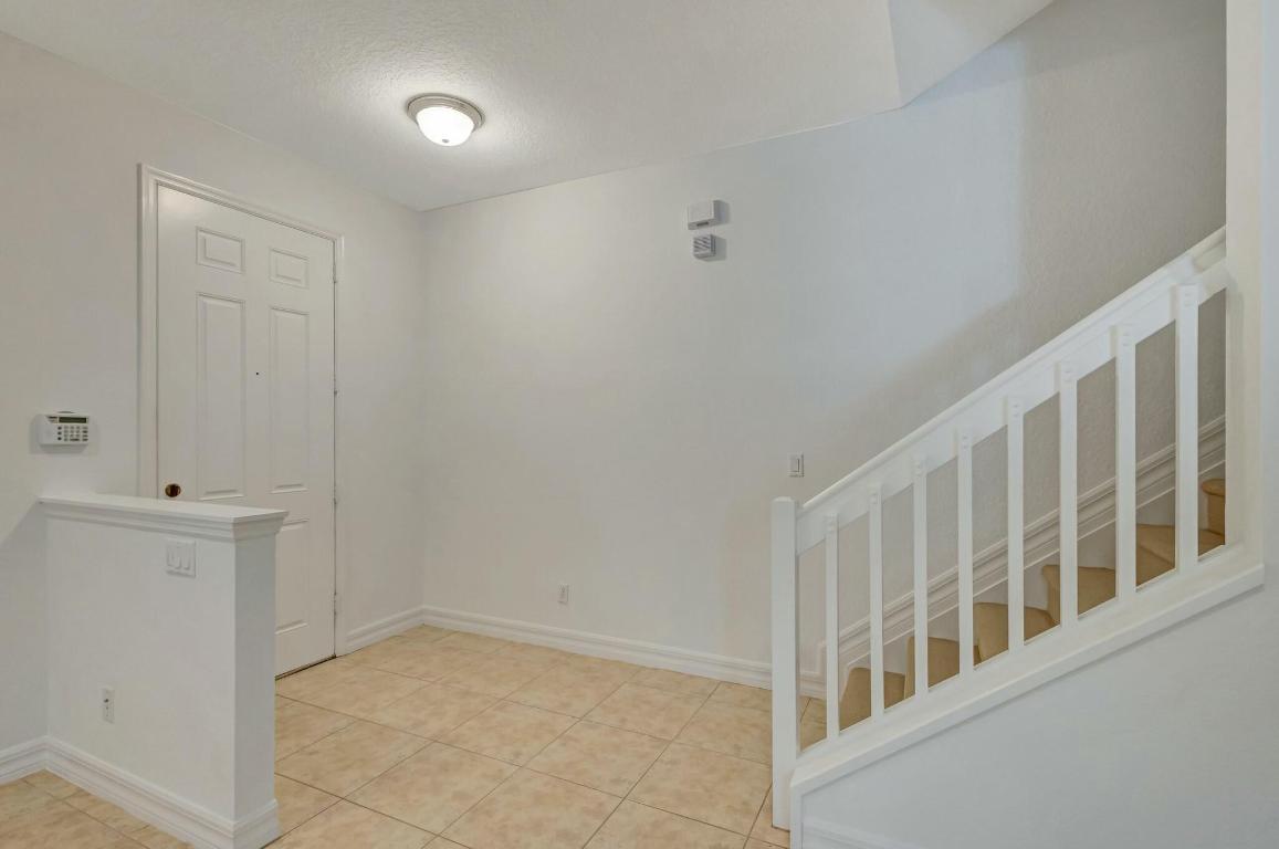 126 Lismore Lane