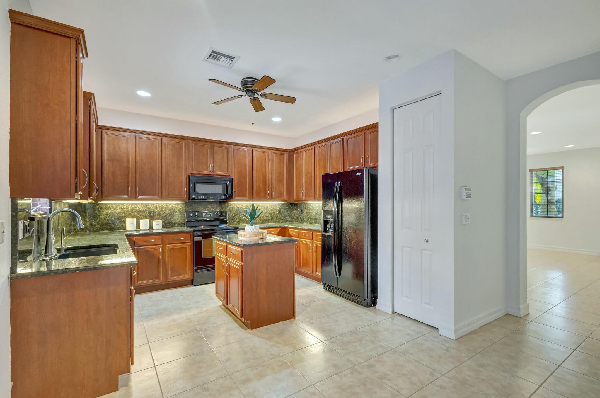 126 Lismore Lane