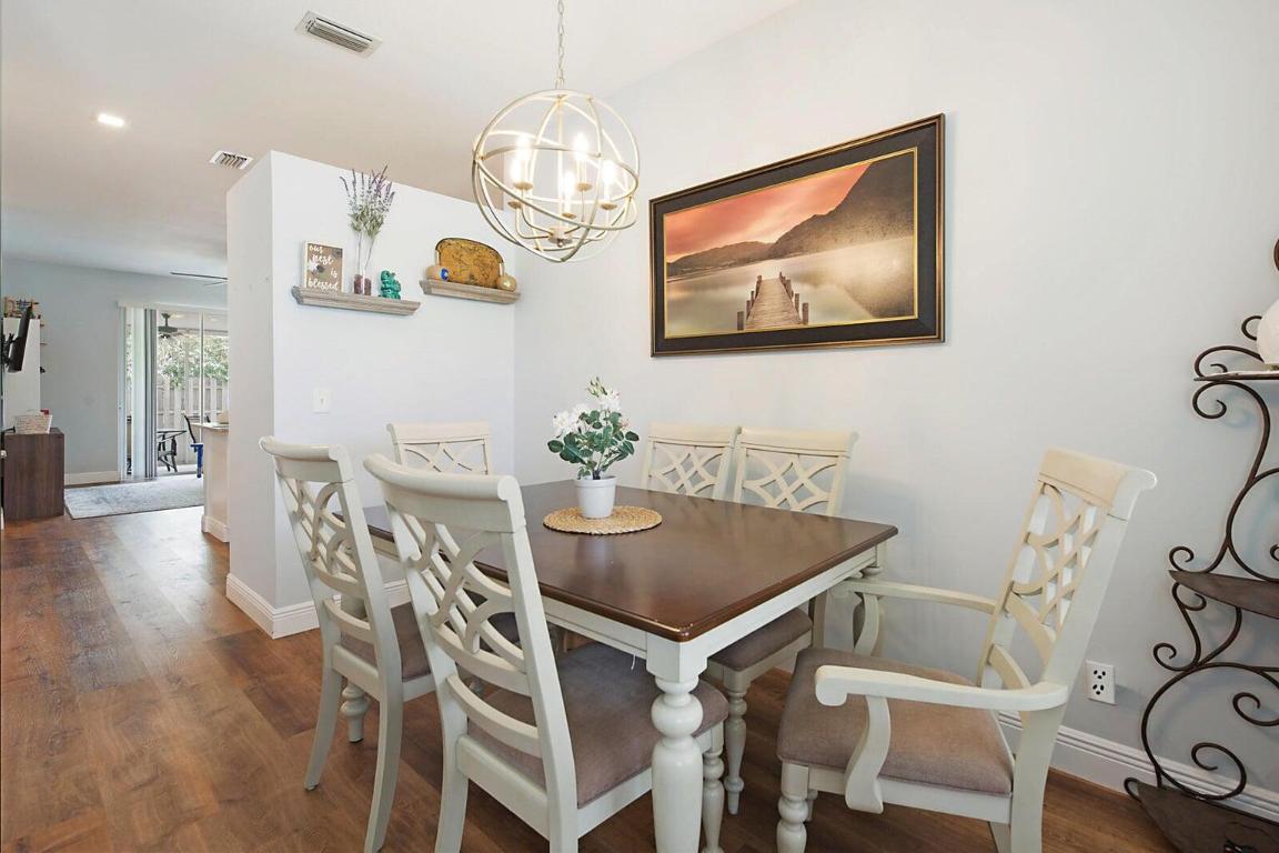 6378 Hollywood Street