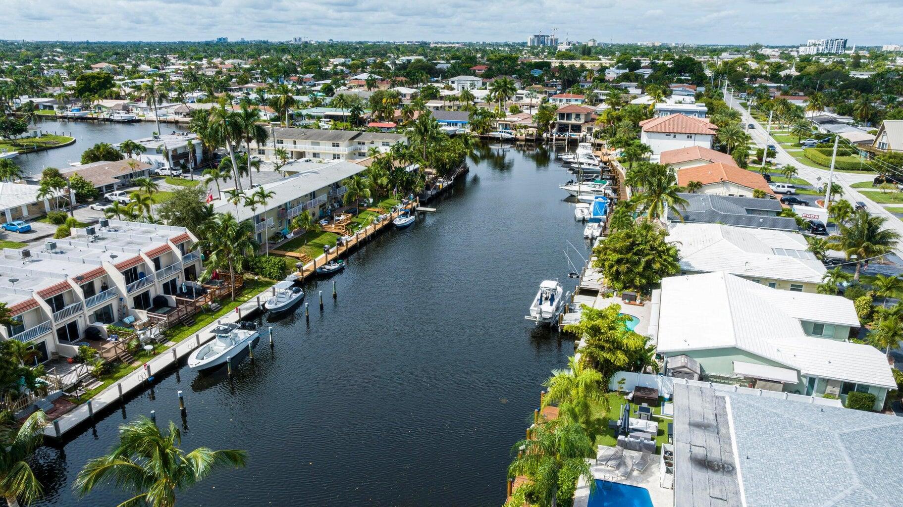 391 SE 19th Avenue 10