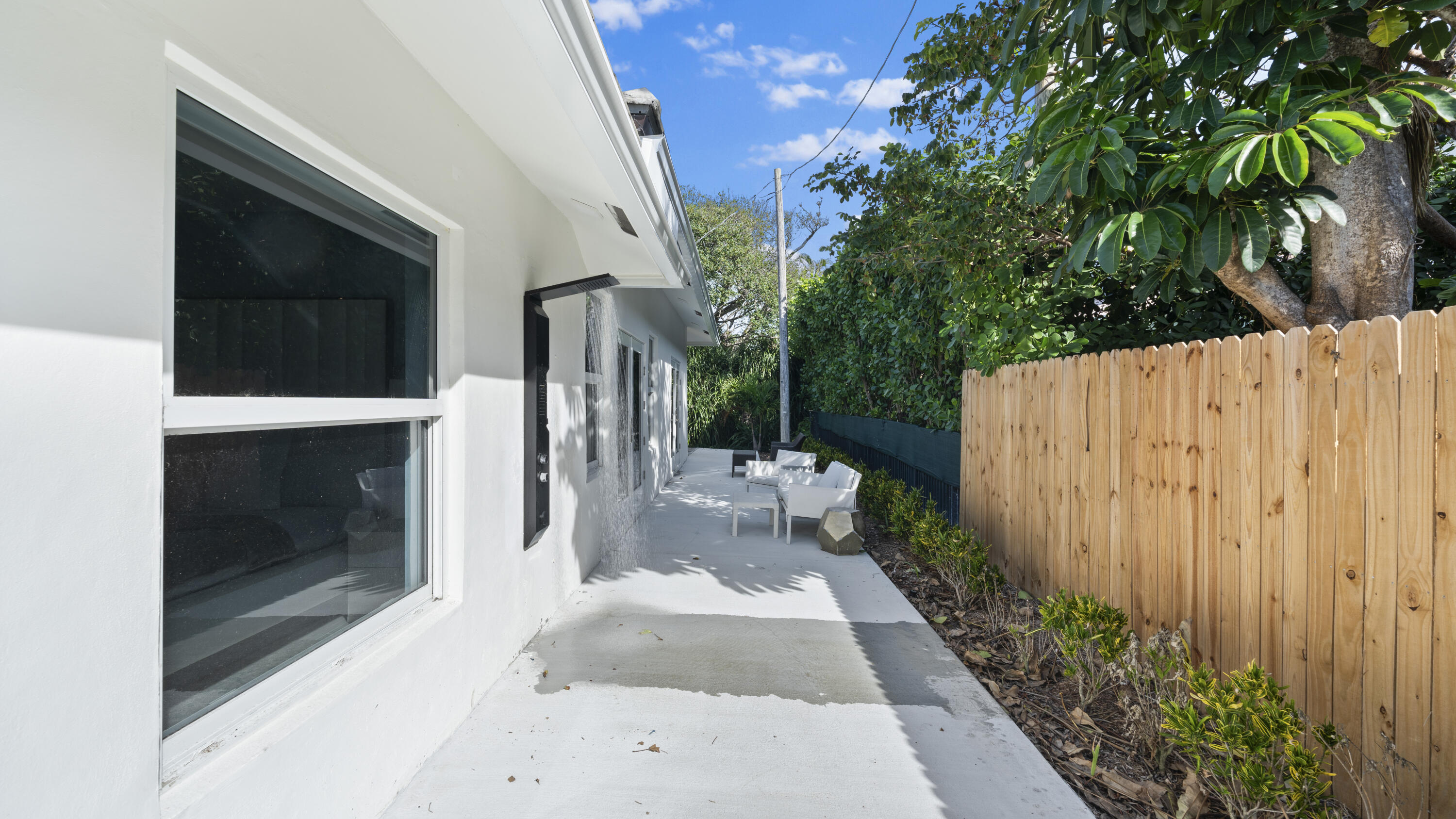1123 Highland Beach Drive Unit: 1